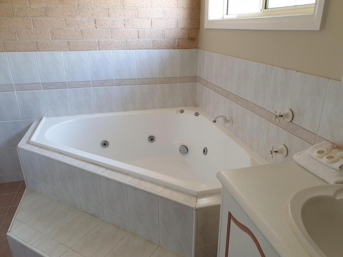 Blayney Central Motel المظهر الخارجي الصورة